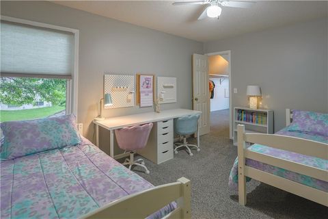 Tiny photo for 953 Yancey Street, Liberty, MO 64068 (MLS # 2621839)