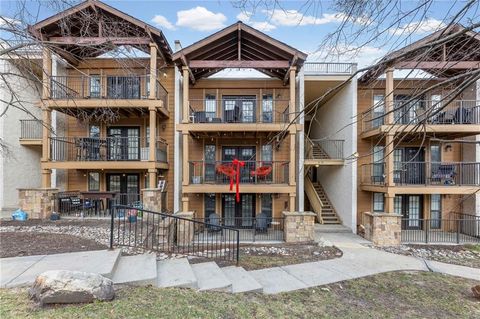 4727 Jarboe Street 55 Kansas City MO 64112