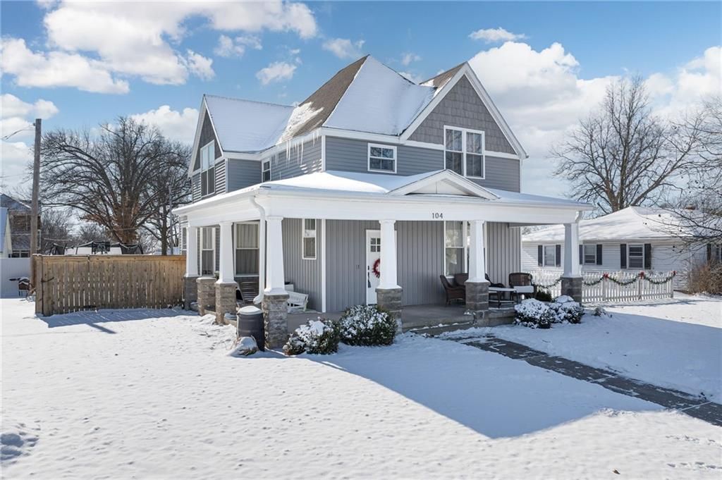 Photo of 104 W Main Street, Savannah, MO 64485 (MLS # 2597854)