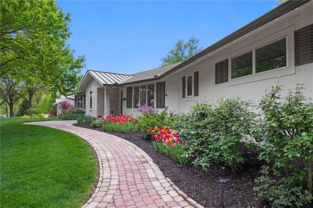 9818 Overbrook Court