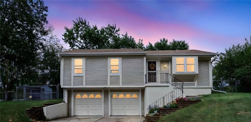 Photo of 1608 Ray Street, Liberty, MO 64068 (MLS # 2578412)