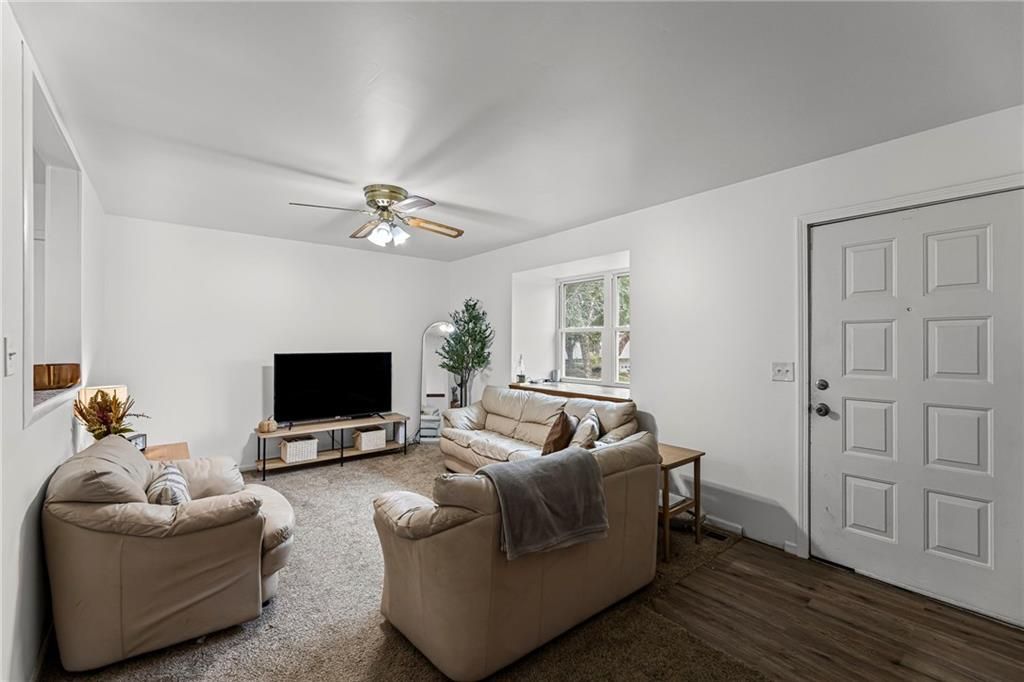 Photo of 1608 Ray Street, Liberty, MO 64068 (MLS # 2578412)