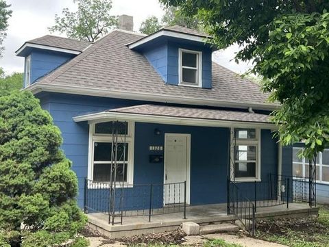 Photo of 1328 12th Street N, St Joseph, MO 64501 (MLS # 2621086)