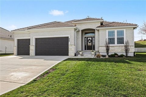 525 NE Sienna Place, Lee\'s Summit, MO 64064 - MLS#: 2607836
