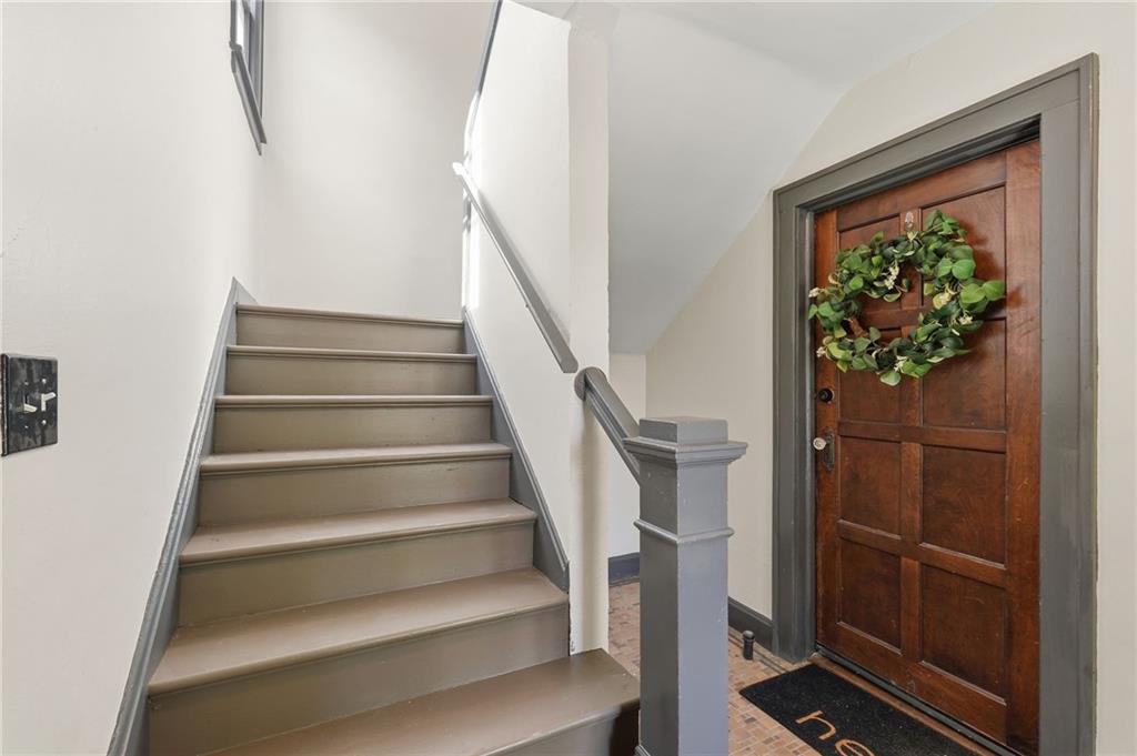 401-403 E 63rd Terrace