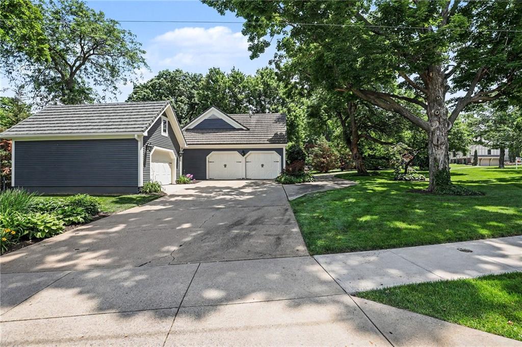 2512 W 71st Street