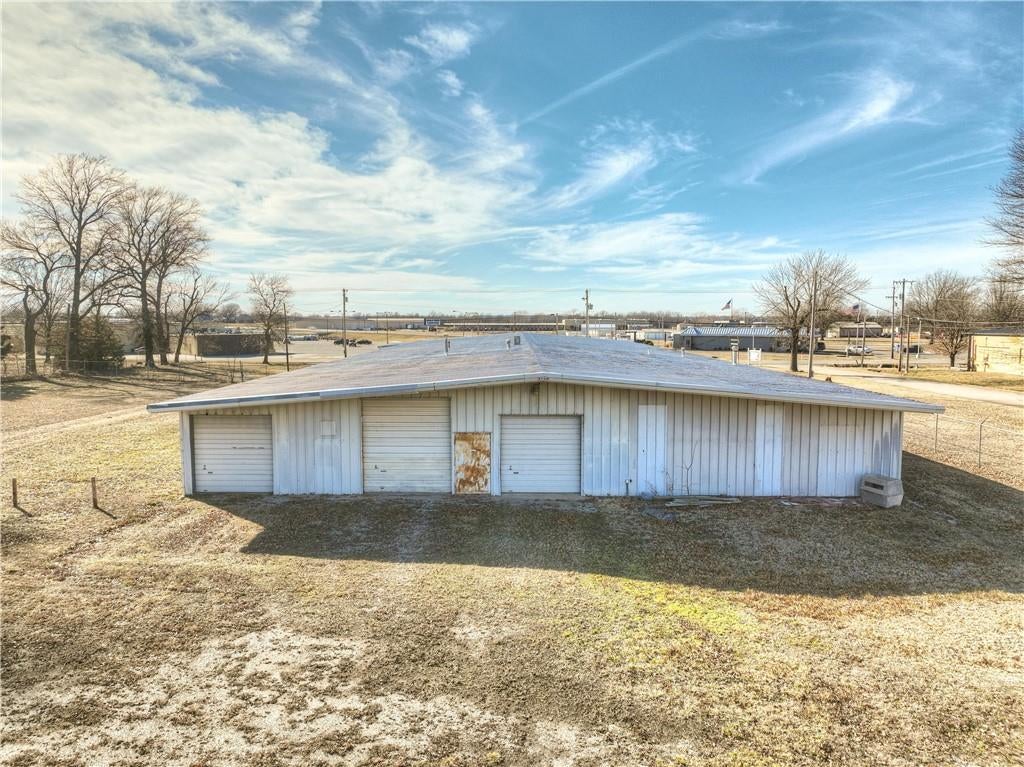 2800 Roberts Road