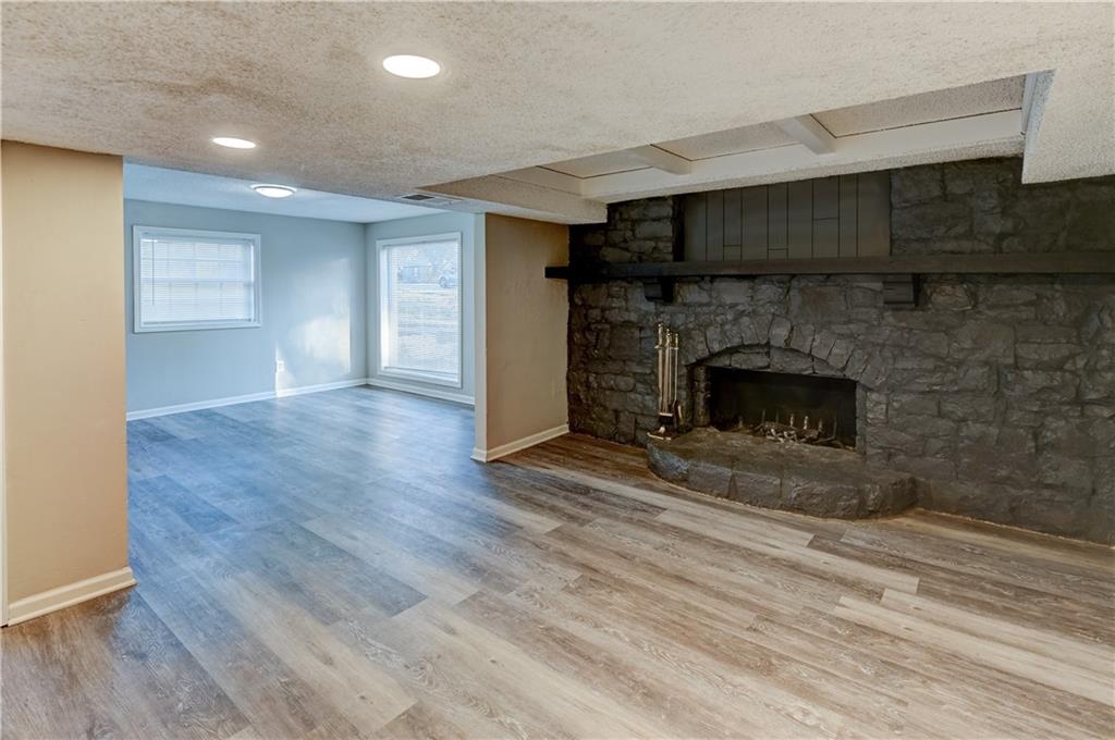 Kansas City, Missouri 64134, United States, 4 Bedrooms Bedrooms, ,2 BathroomsBathrooms,Residential,Pending,251802