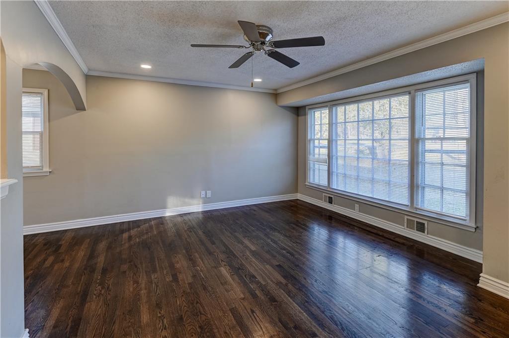 Kansas City, Missouri 64134, United States, 4 Bedrooms Bedrooms, ,2 BathroomsBathrooms,Residential,Pending,251802