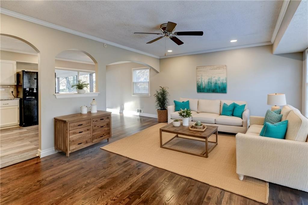 Kansas City, Missouri 64134, United States, 4 Bedrooms Bedrooms, ,2 BathroomsBathrooms,Residential,Pending,251802