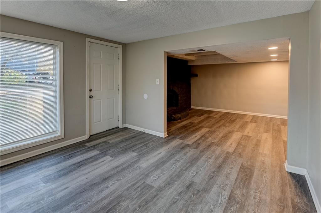 Kansas City, Missouri 64134, United States, 4 Bedrooms Bedrooms, ,2 BathroomsBathrooms,Residential,Pending,251802