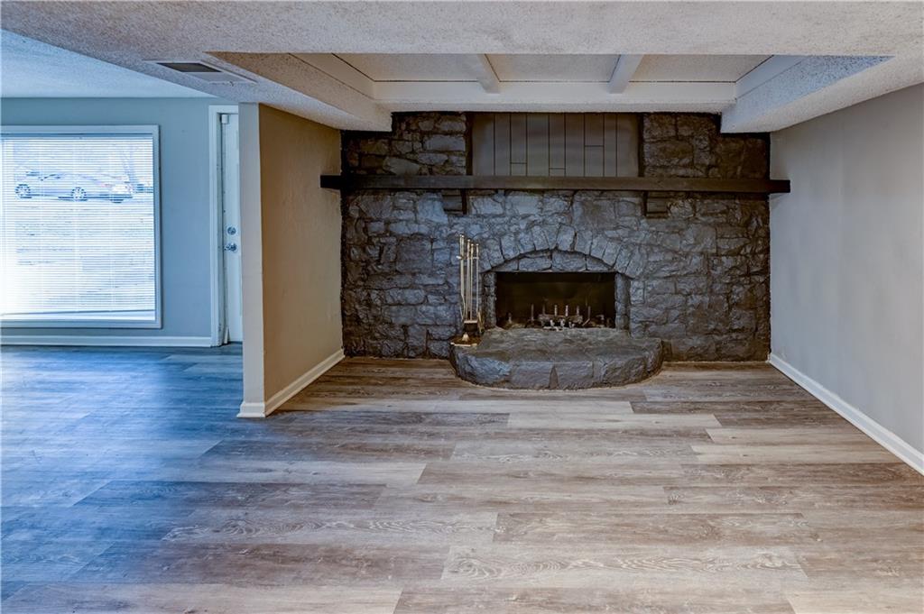 Kansas City, Missouri 64134, United States, 4 Bedrooms Bedrooms, ,2 BathroomsBathrooms,Residential,Pending,251802