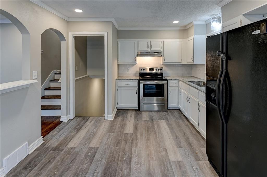 Kansas City, Missouri 64134, United States, 4 Bedrooms Bedrooms, ,2 BathroomsBathrooms,Residential,Pending,251802