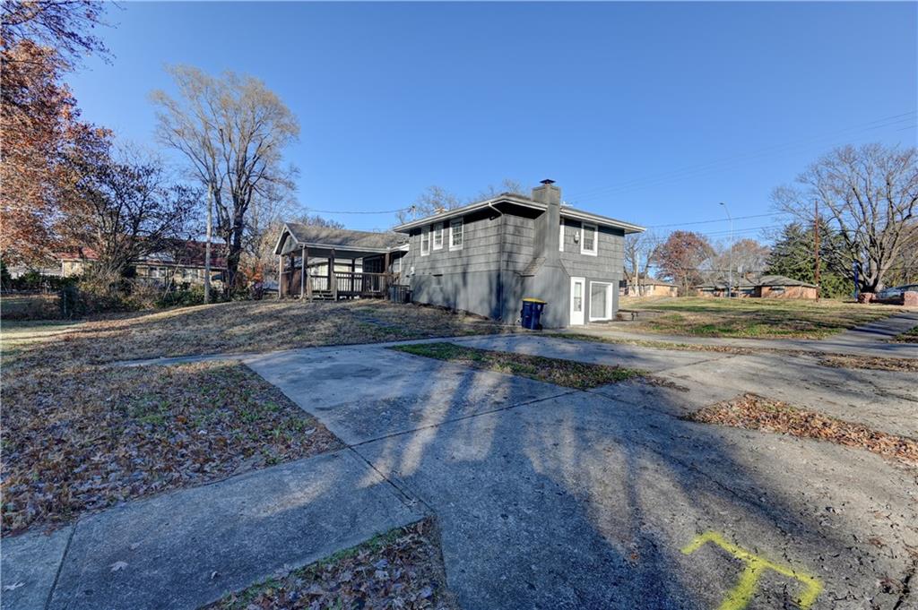 Kansas City, Missouri 64134, United States, 4 Bedrooms Bedrooms, ,2 BathroomsBathrooms,Residential,Pending,251802