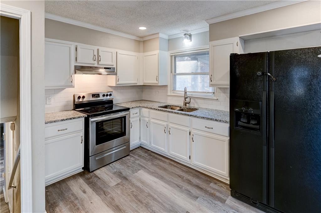 Kansas City, Missouri 64134, United States, 4 Bedrooms Bedrooms, ,2 BathroomsBathrooms,Residential,Pending,251802