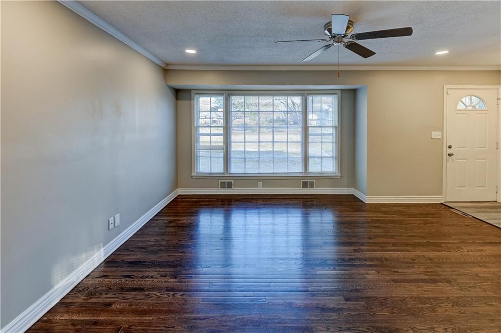 Kansas City, Missouri 64134, United States, 4 Bedrooms Bedrooms, ,2 BathroomsBathrooms,Residential,Pending,251802