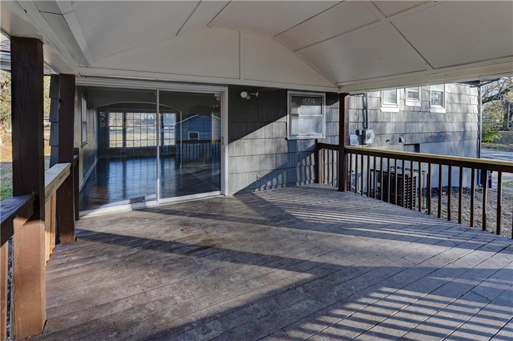 Kansas City, Missouri 64134, United States, 4 Bedrooms Bedrooms, ,2 BathroomsBathrooms,Residential,Pending,251802