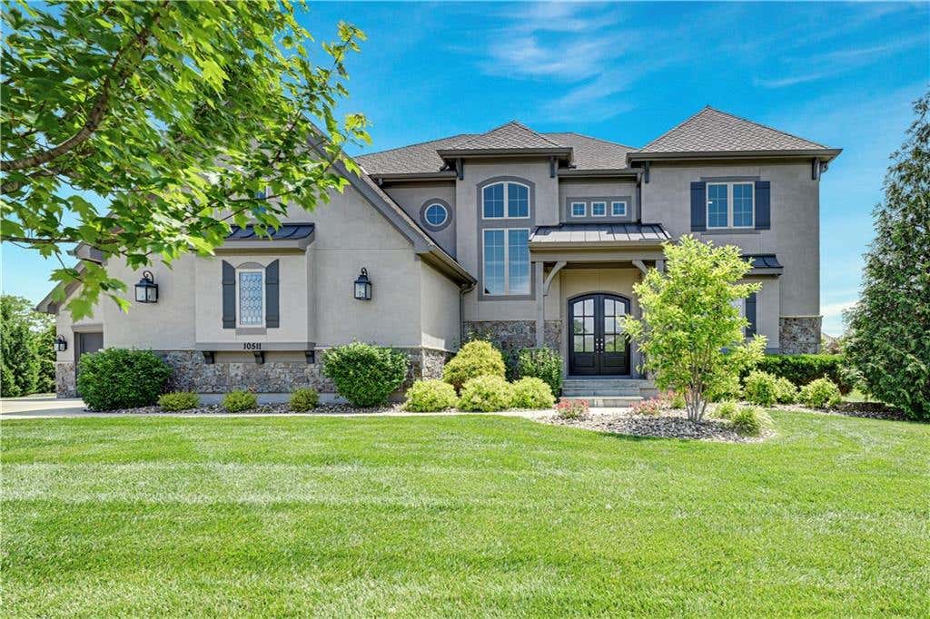 Photo of 10511 S Red Bird Street, Olathe, KS 66061 (MLS # 2622141)