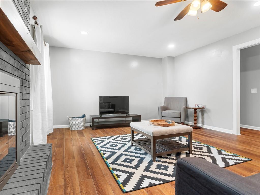 4809 Mockingbird Lane