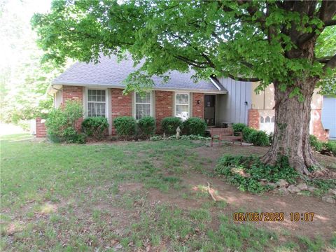 10414 Walrond Avenue, Kansas City, MO 64137 - MLS#: 2548012