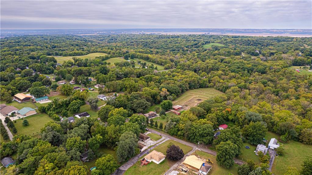 St Joseph, Missouri 64505, United States, 2 Bedrooms Bedrooms, ,2 BathroomsBathrooms,Residential,Active,226476