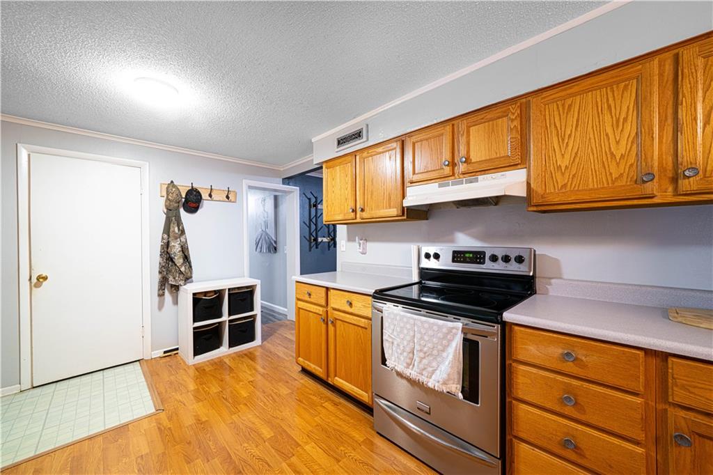 St Joseph, Missouri 64505, United States, 2 Bedrooms Bedrooms, ,2 BathroomsBathrooms,Residential,Active,226476