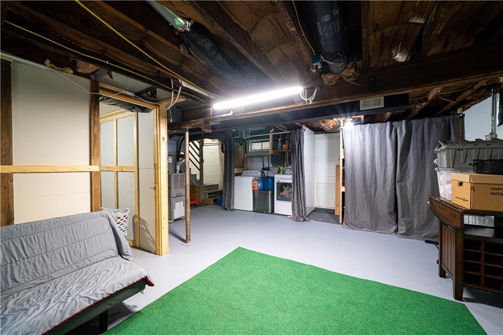 St Joseph, Missouri 64505, United States, 2 Bedrooms Bedrooms, ,2 BathroomsBathrooms,Residential,Active,226476