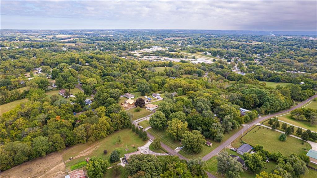 St Joseph, Missouri 64505, United States, 2 Bedrooms Bedrooms, ,2 BathroomsBathrooms,Residential,Active,226476