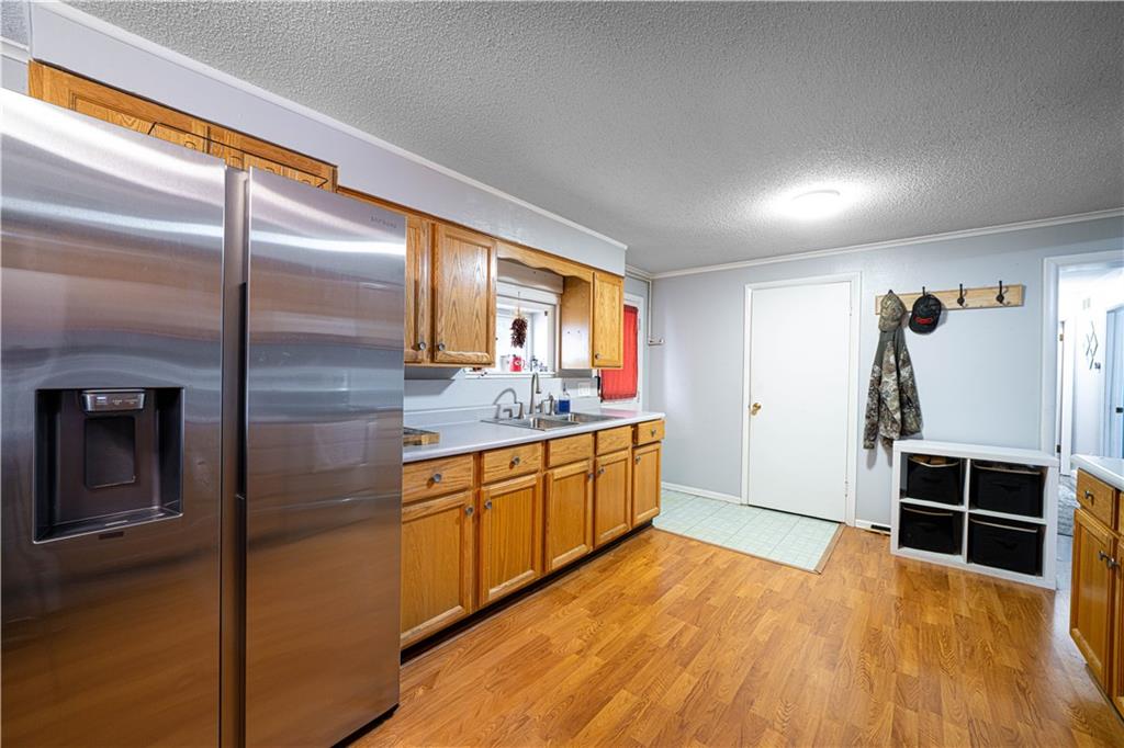 St Joseph, Missouri 64505, United States, 2 Bedrooms Bedrooms, ,2 BathroomsBathrooms,Residential,Active,226476