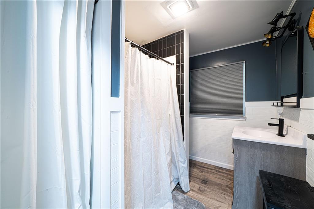 St Joseph, Missouri 64505, United States, 2 Bedrooms Bedrooms, ,2 BathroomsBathrooms,Residential,Active,226476