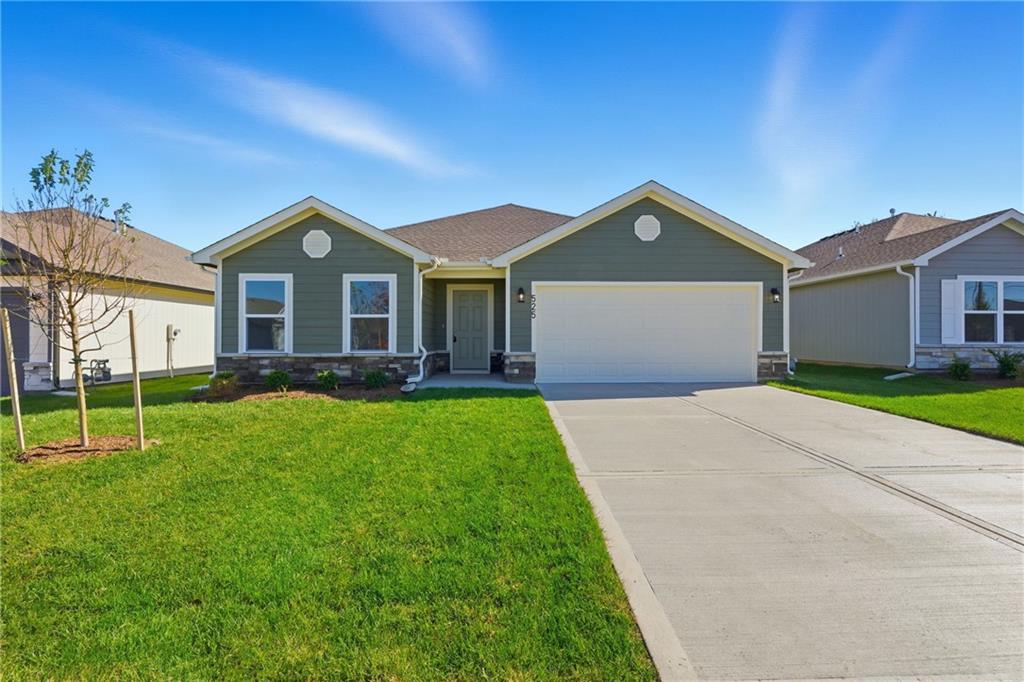 525 N Persimmon Street