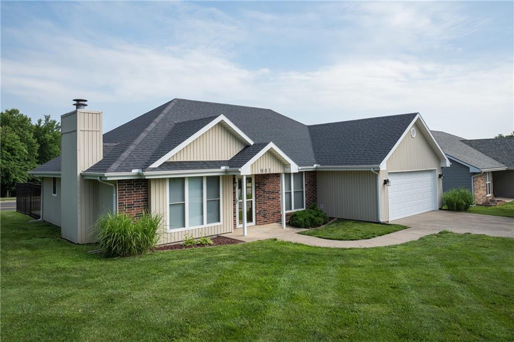 901 Fox Ridge Drive