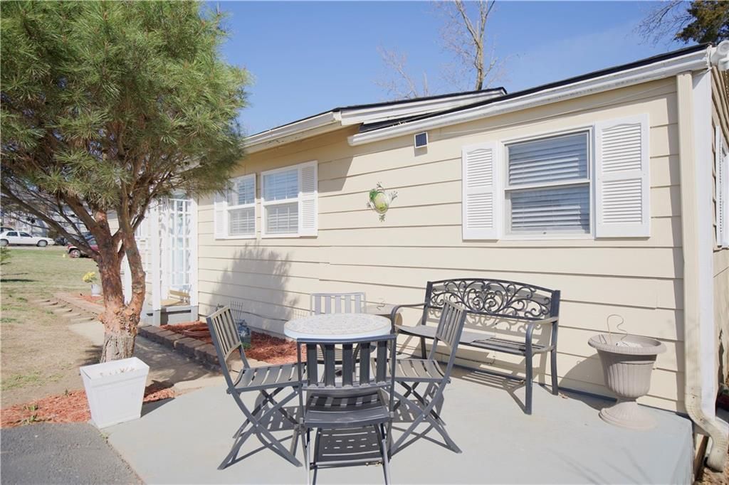 Photo of 215 E Mary Street, Lansing, KS 66043 (MLS # 2607376)