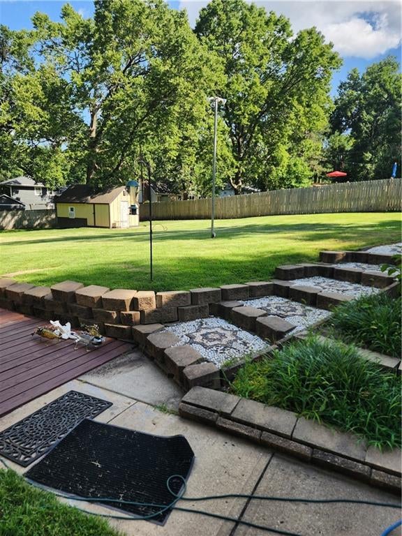 5819 Perry Lane