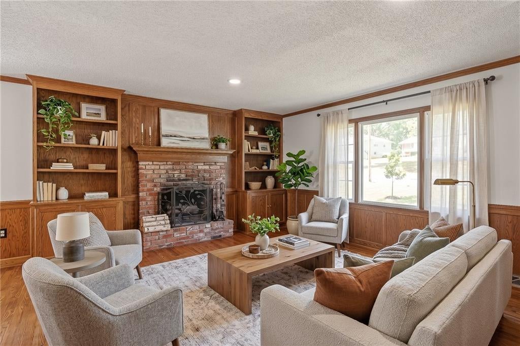 5819 Perry Lane