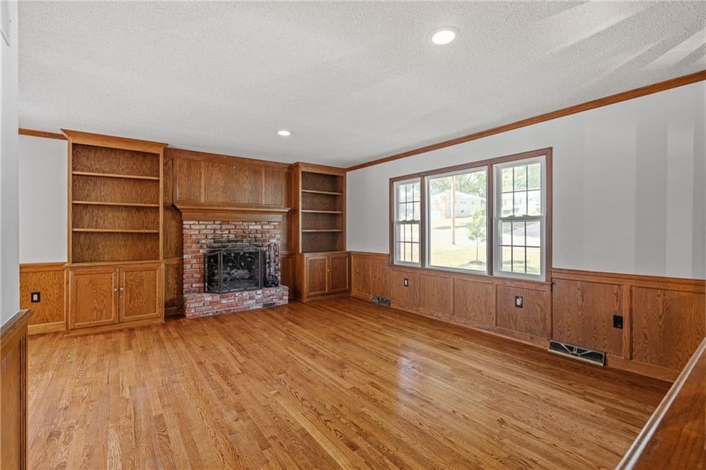 5819 Perry Lane