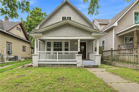 Photo of 226 S 11th Street, Kansas City, KS 66102 (MLS # 2637138)