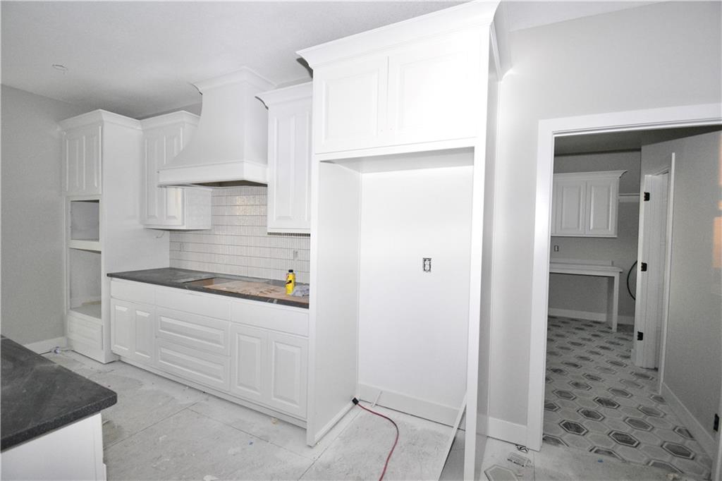 8325 NE 76th Terrace