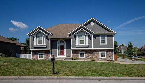 1000 SW Redbud Circle, Oak Grove, MO 64075 - MLS#: 2629351