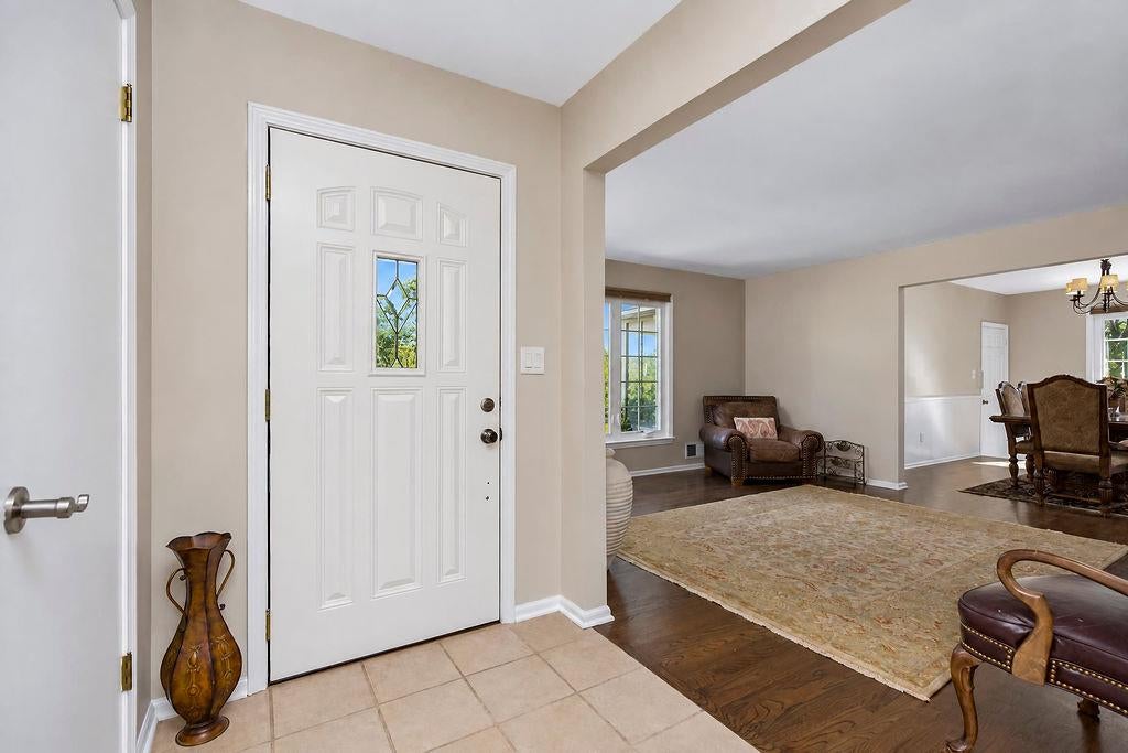 8148 NW Twin Oaks Drive