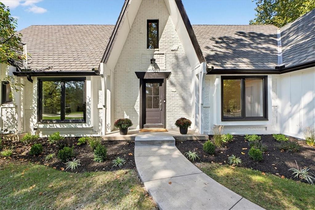 12815 Pembroke Circle