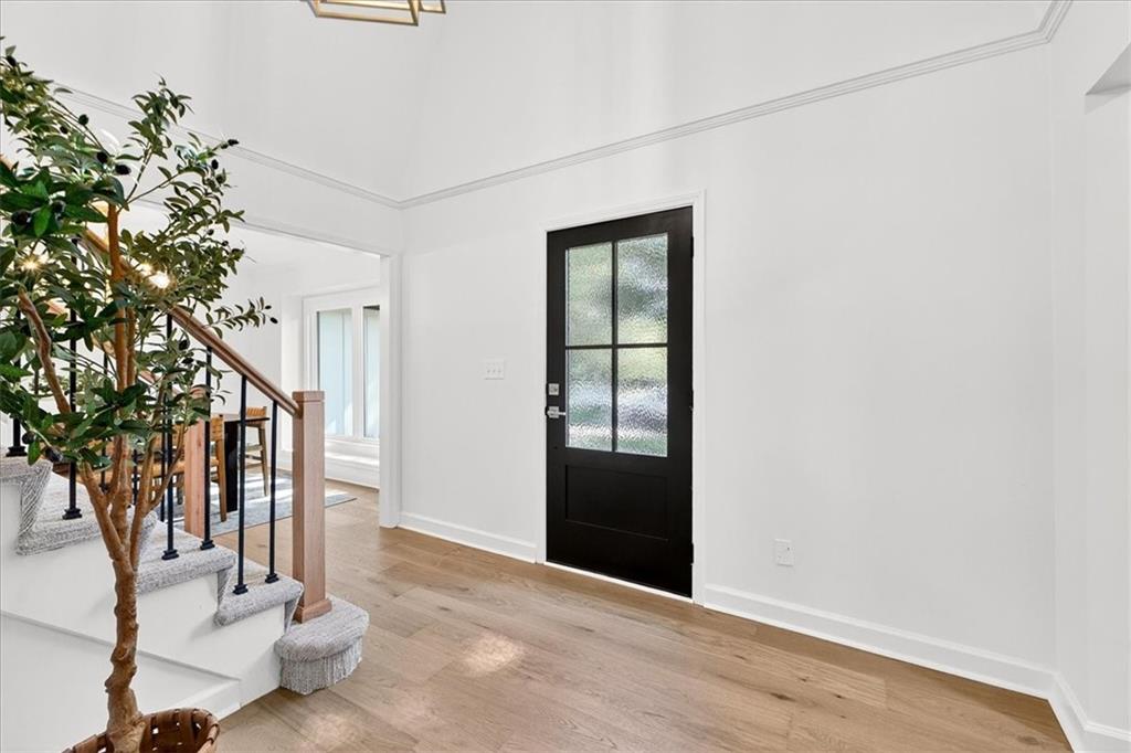 12815 Pembroke Circle