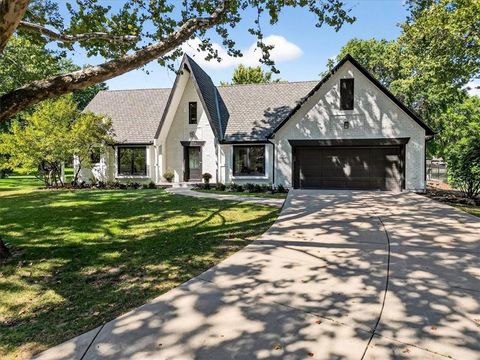 12815 Pembroke Circle Leawood KS 66209