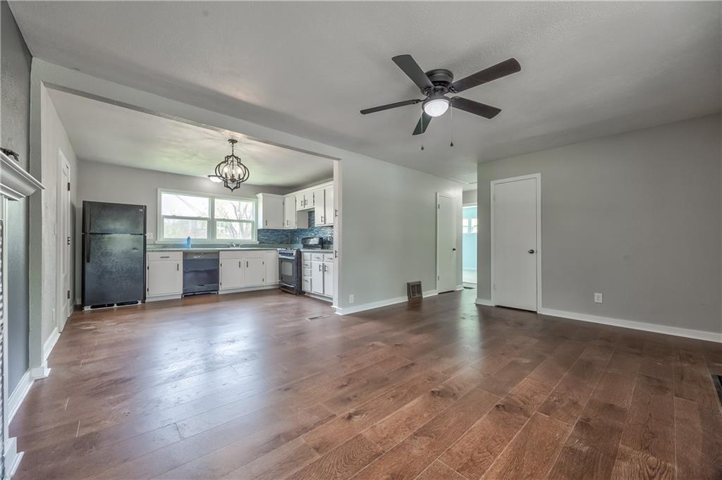 7 S 71st Terrace