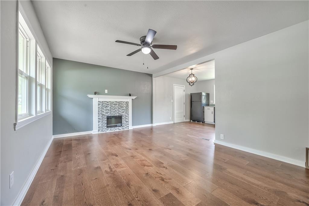 7 S 71st Terrace