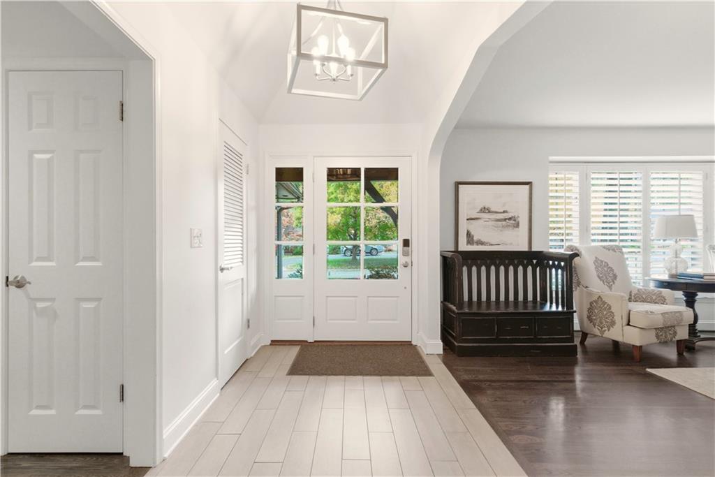 3523 W 100th Terrace