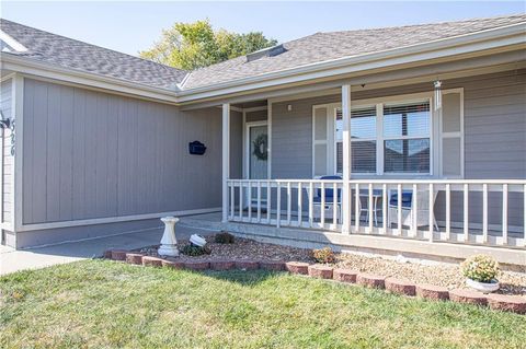 526 S Saturn Drive, Raymore, MO 64083 - #: 2570940