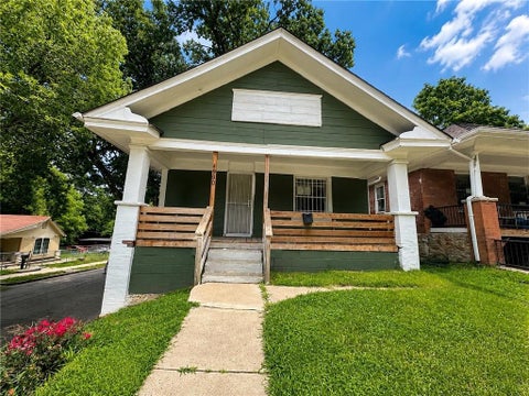 Photo of 4900 E 23rd Street, Kansas City, MO 64127 (MLS # 2625764)