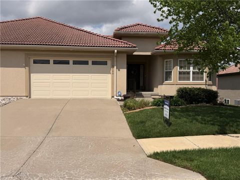 Photo of 1520 SW Antiquity Drive, Lees Summit, MO 64081 (MLS # 2624815)