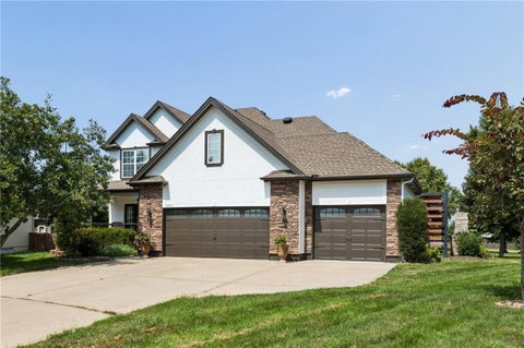 Photo of 2504 SW Samuel Lane, Lees Summit, MO 64081 (MLS # 2638840)
